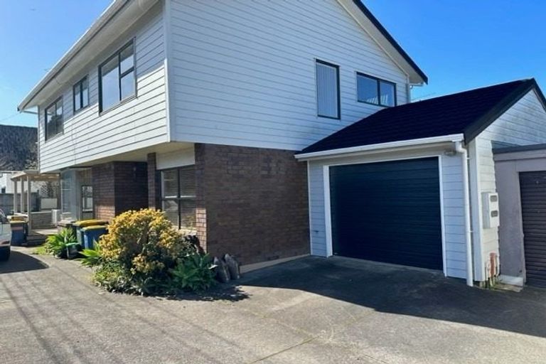 Photo of property in 1/138 Nile Road, Milford, Auckland, 0620