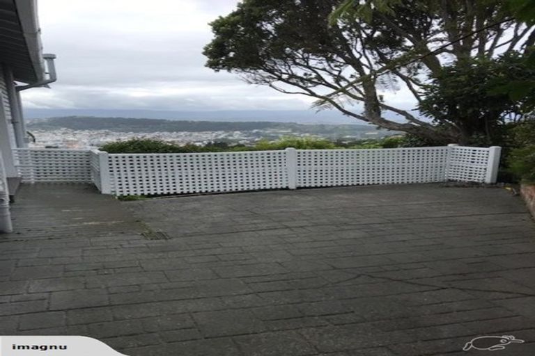 Photo of property in 11 Highbury Crescent, Highbury, Wellington, 6012