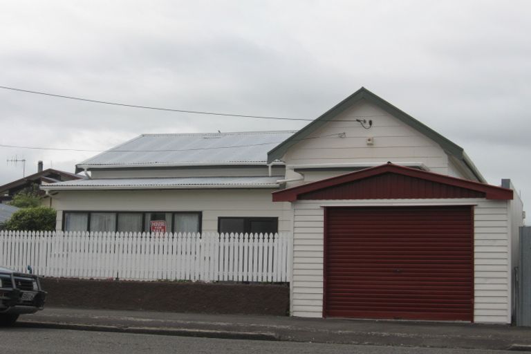 Photo of property in 33 Liverpool Street, Whanganui, 4500