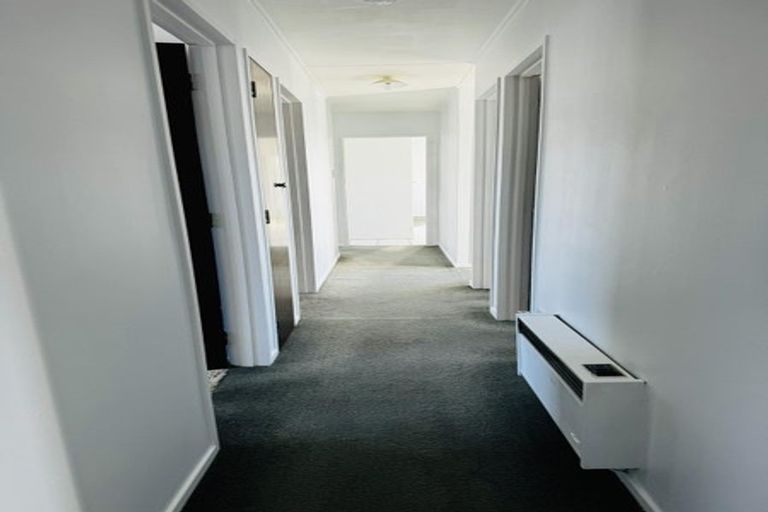 Photo of property in 42 Acacia Street, Kelvin Grove, Palmerston North, 4414