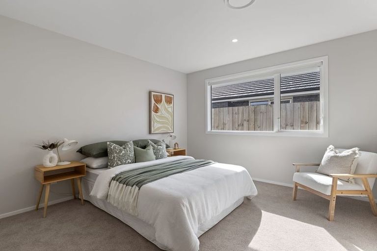 Photo of property in 44 Solitude Crescent, Kelvin Grove, 4470