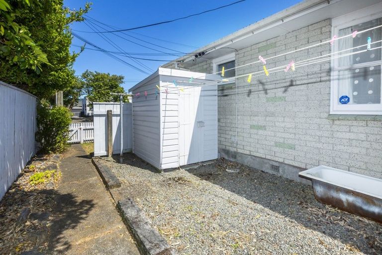 Photo of property in 1/4 Henry Street, Ebdentown, Upper Hutt, 5018