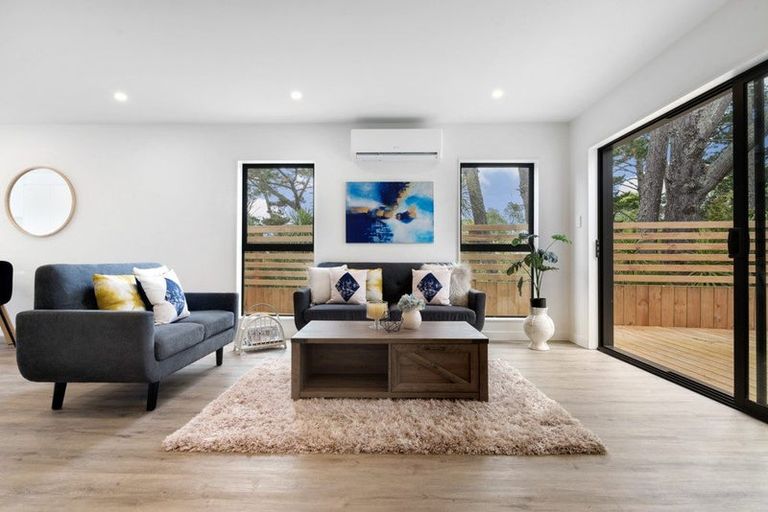 Photo of property in 89c Oreil Avenue, West Harbour, Auckland, 0618