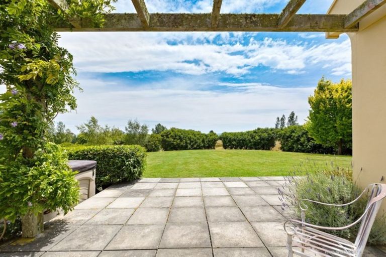 Photo of property in 421 Johns Way, Martinborough, Carterton, 5784