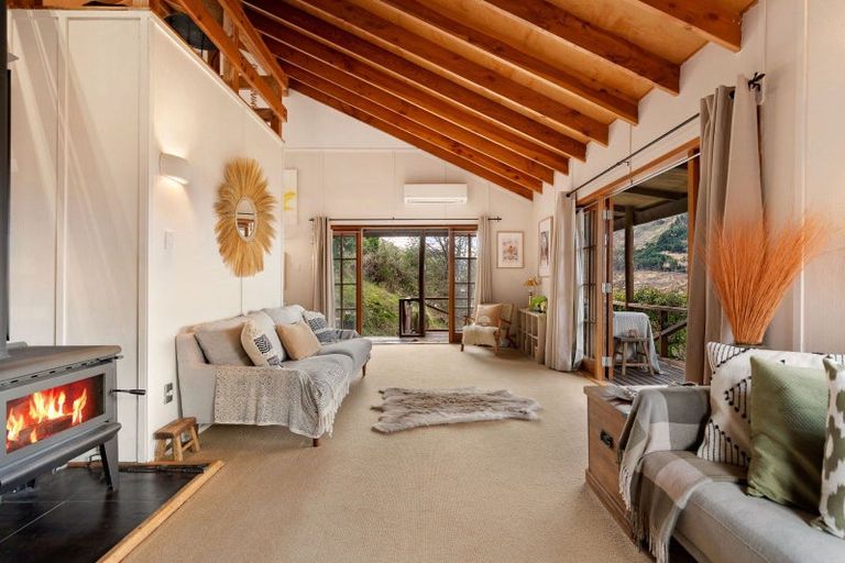 Photo of property in 16 Moonlight Track, Arthurs Point, Queenstown, 9371