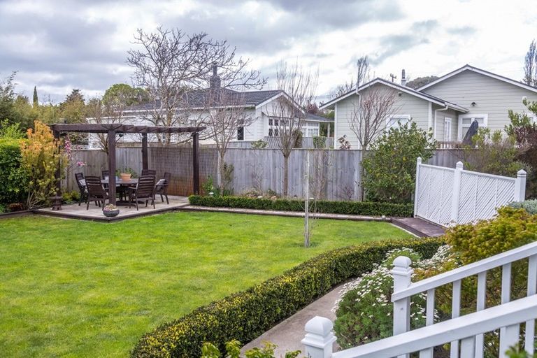 Photo of property in 32a Esther Street, Martinborough, 5711