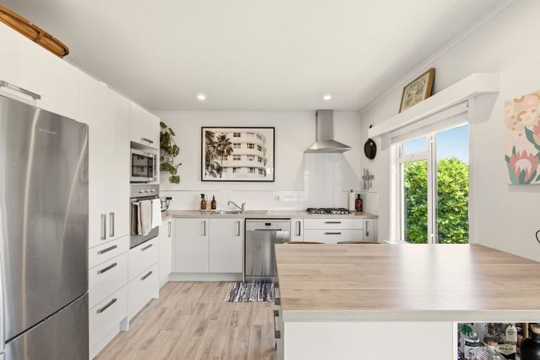 Photo of property in 380 Devon Street West, Lynmouth, New Plymouth, 4310