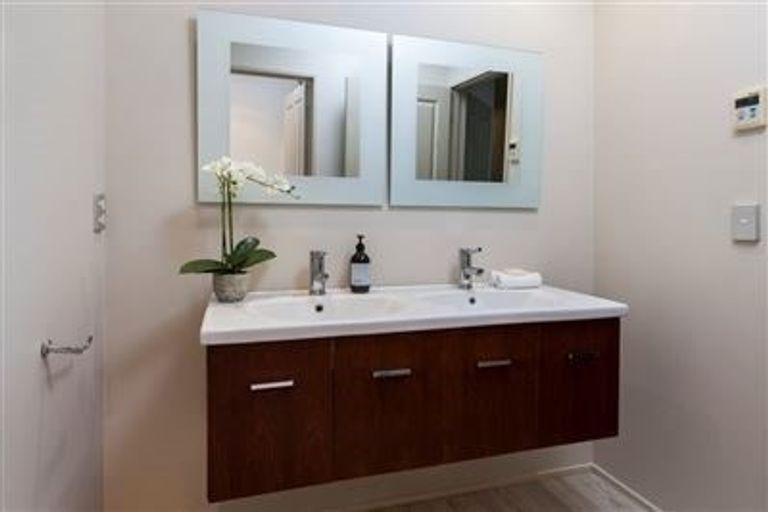 Photo of property in 19 Hemingway Place, Spencerville, Christchurch, 8083