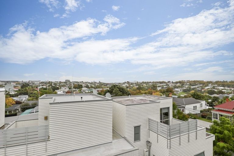 Photo of property in 1d/2 Dickens Street, Grey Lynn, Auckland, 1021