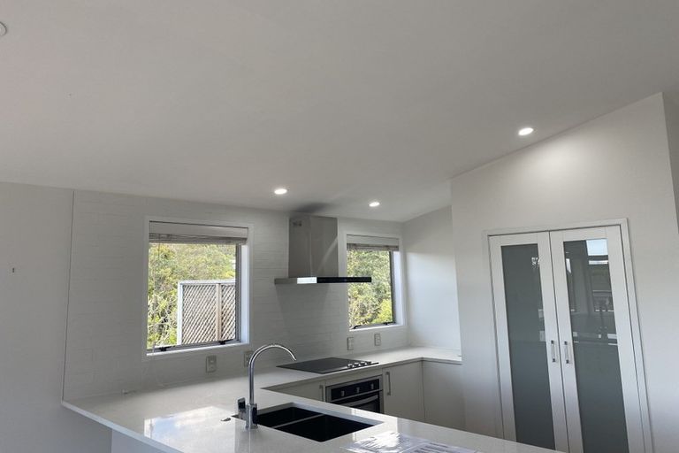 Photo of property in 26 Macnay Way, Murrays Bay, Auckland, 0630