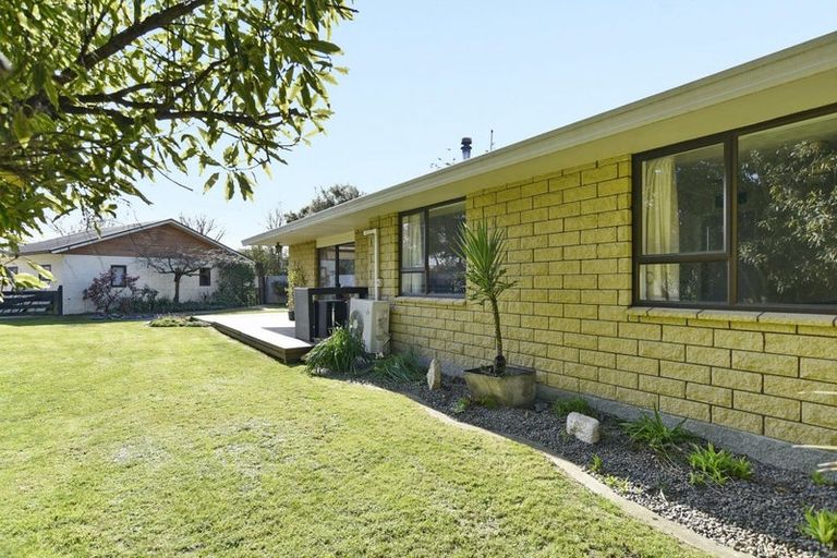 Photo of property in 13 Newnham Street, Rangiora, 7400