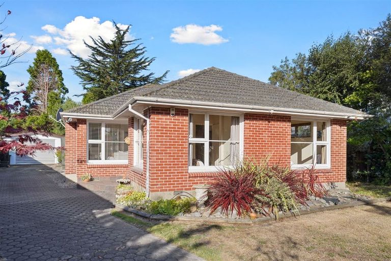 Photo of property in 18 Cranbrook Avenue, Burnside, Christchurch, 8053