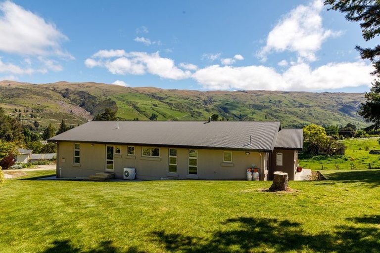 Photo of property in 126 Roxburgh East Road, Roxburgh East, Roxburgh, 9571