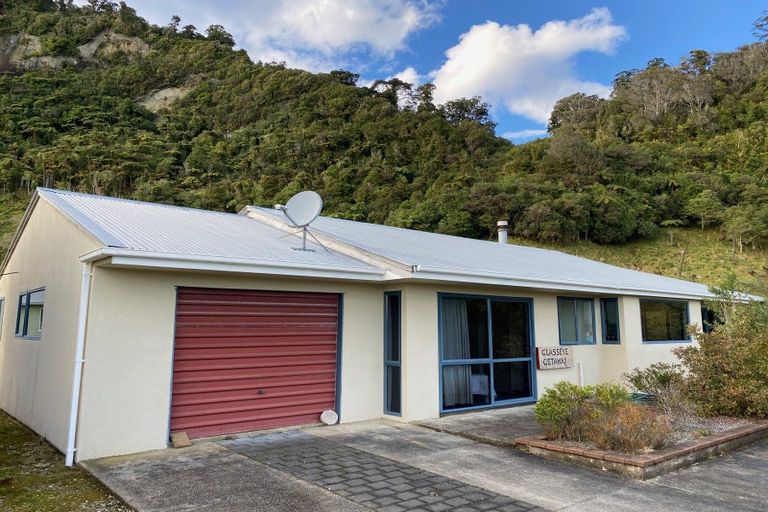 Photo of property in 2 Horncastle Crescent, Little Wanganui, Karamea, 7893