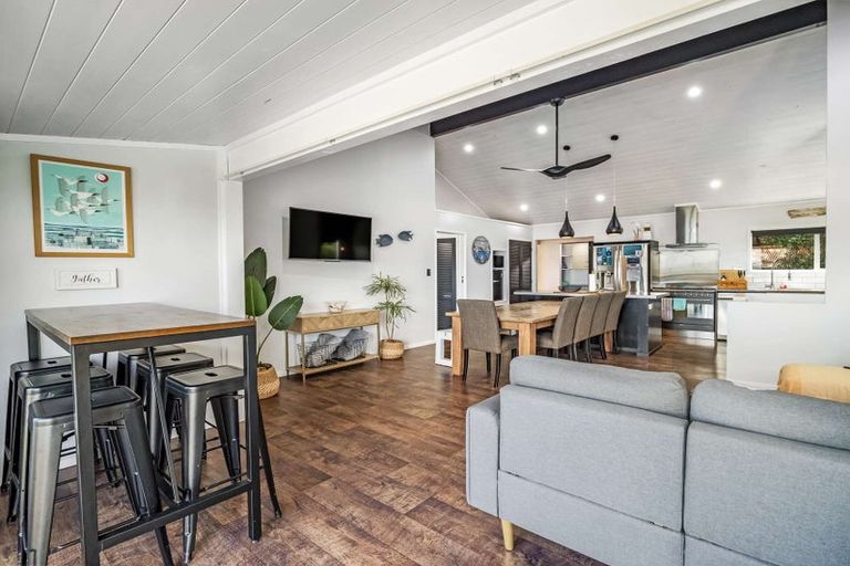 Photo of property in 406 Thames Coast Sh25 Road, Te Puru, Thames, 3575