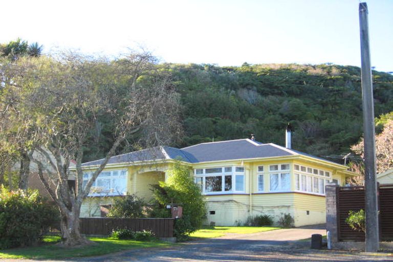 Photo of property in 119 Alexander Street, Greymouth, 7805