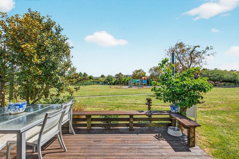 Photo of property in 2/35 Fairview Terrace, Waipahihi, Taupo, 3330