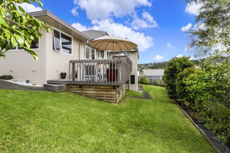 Photo of property in 18 Carnmore Place, Torbay, Auckland, 0630