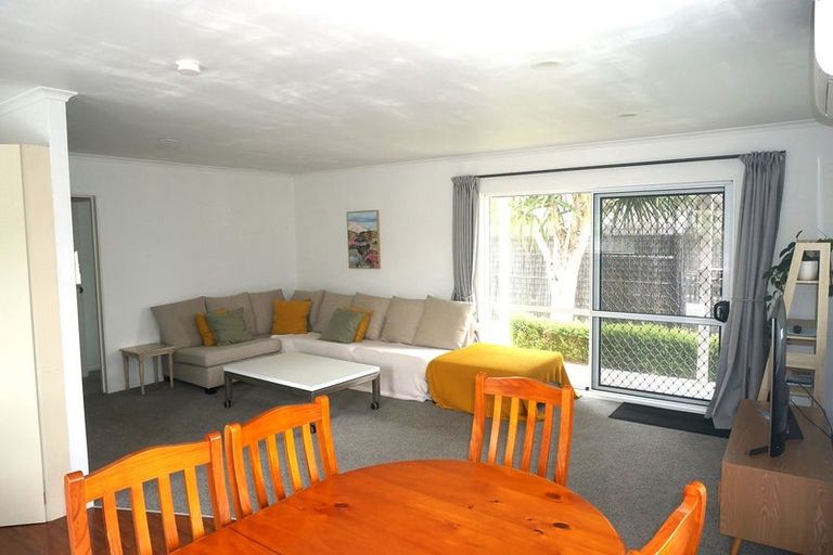 Photo of property in 8b Taupo Avenue, Mount Maunganui, 3116