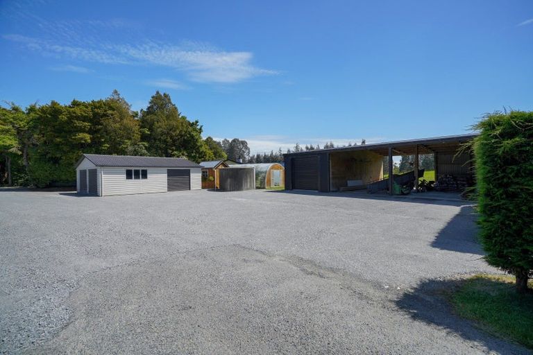 Photo of property in 102 Black Road, Otatara, Invercargill, 9879