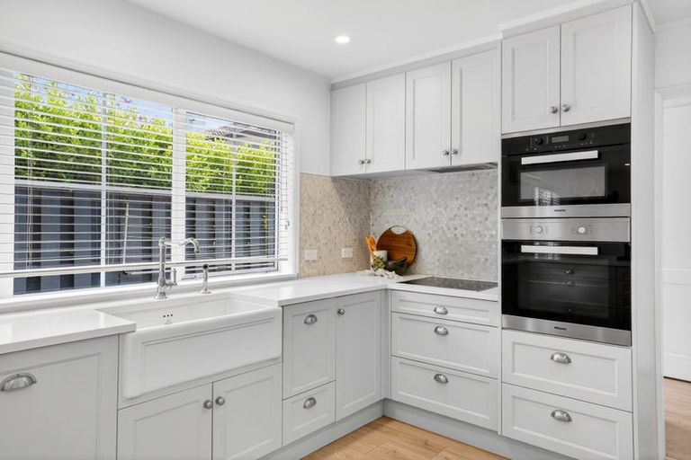 Photo of property in 2/15 Saltburn Road, Milford, Auckland, 0620