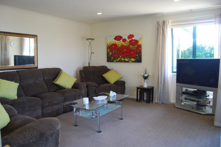 Photo of property in 5 Kihi Place, Ruakaka, 0116