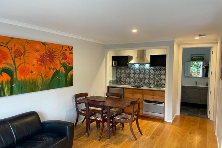 Photo of property in 26 The Terrace, Herald Island, Auckland, 0618