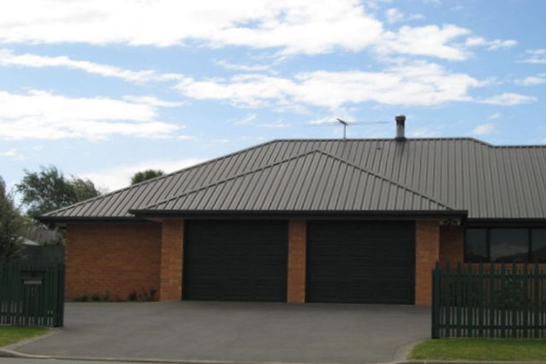 Photo of property in 10 Mclean Place, Woodend, 7610