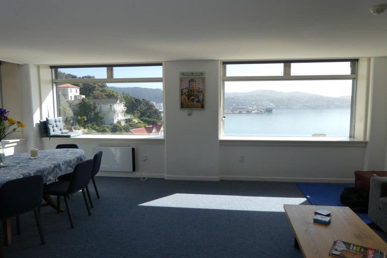 Photo of property in Jerningham Apartments, 20 Oriental Terrace, Oriental Bay, Wellington, 6011
