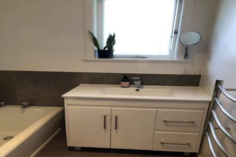 Photo of property in 22 Bledisloe Street, Cockle Bay, Auckland, 2014