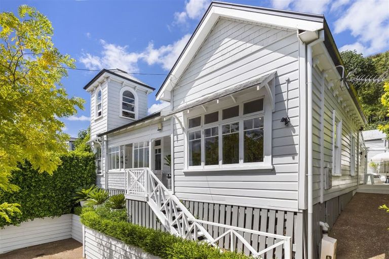 Photo of property in 3/92 Victoria Road, Devonport, Auckland, 0624