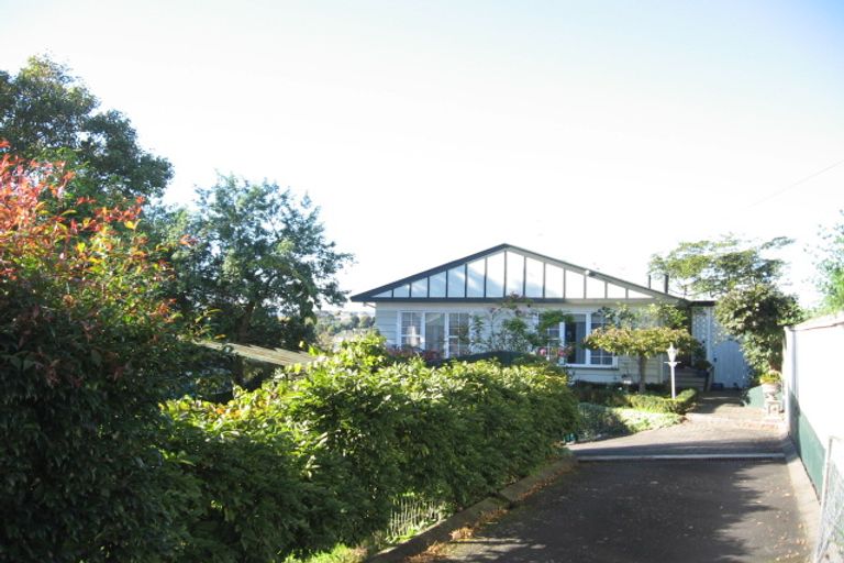 Photo of property in 143 Bleakhouse Road, Mellons Bay, Auckland, 2014