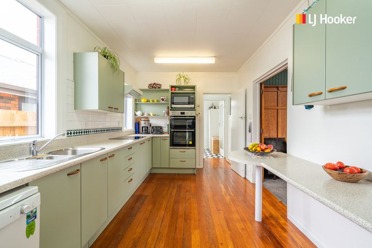 Photo of property in 140 Melbourne Street, South Dunedin, Dunedin, 9012