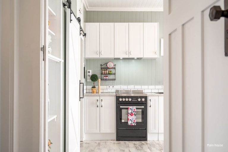 Photo of property in 9 Willow Avenue, Hannahs Bay, Rotorua, 3010