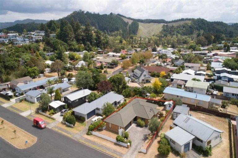 Photo of property in 105 The Drive, Whangamata, 3620