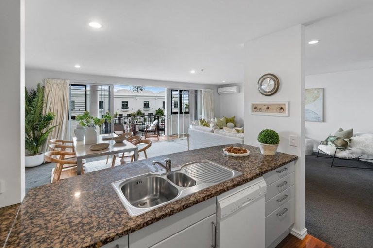 Photo of property in Admiralty Courts, 14/42 Marriner Street, Sumner, Christchurch, 8081