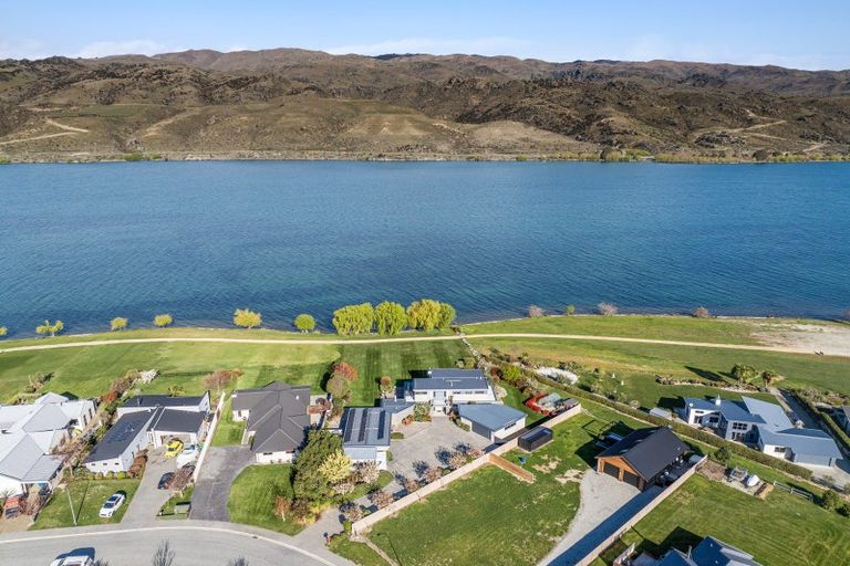 Photo of property in 12 De Bettencor Place, Mount Pisa, Cromwell, 9383