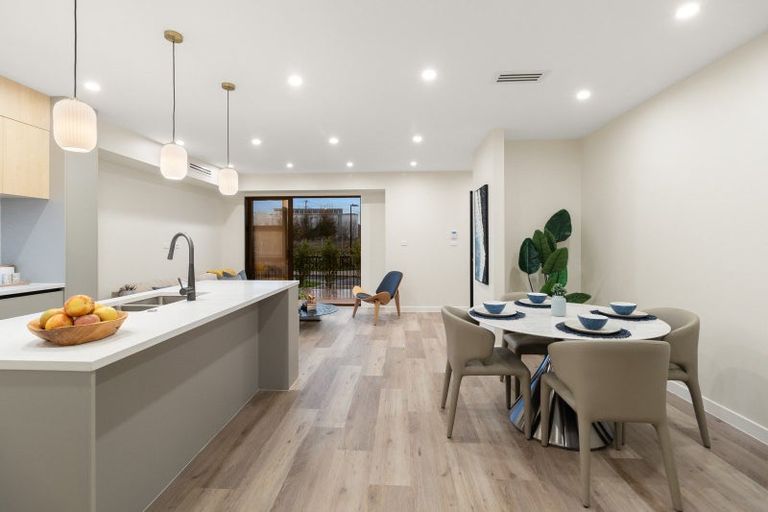 Photo of property in 128 Vintry Drive, Kumeu, 0810