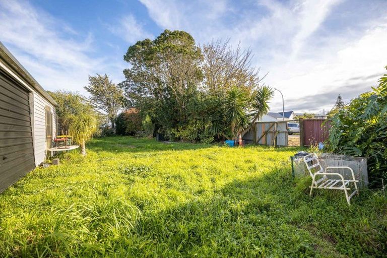 Photo of property in 3 Mcnaughton Street, Waitara, 4320