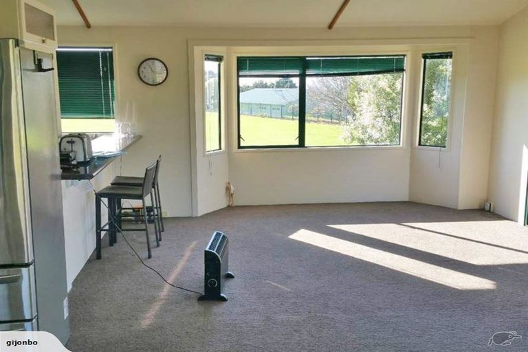 Photo of property in 80j Tirimoana Road, Te Atatu South, Auckland, 0602