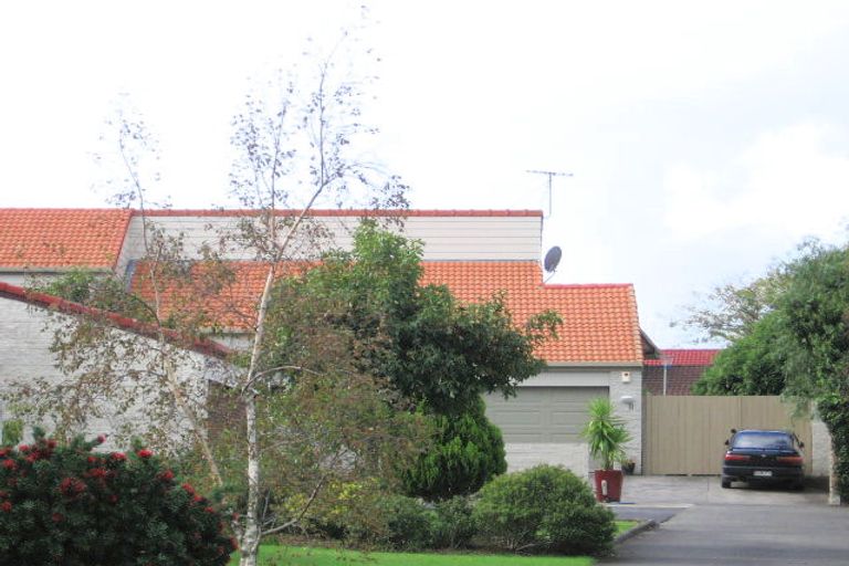 Photo of property in 11 Antilla Place, Half Moon Bay, Auckland, 2012