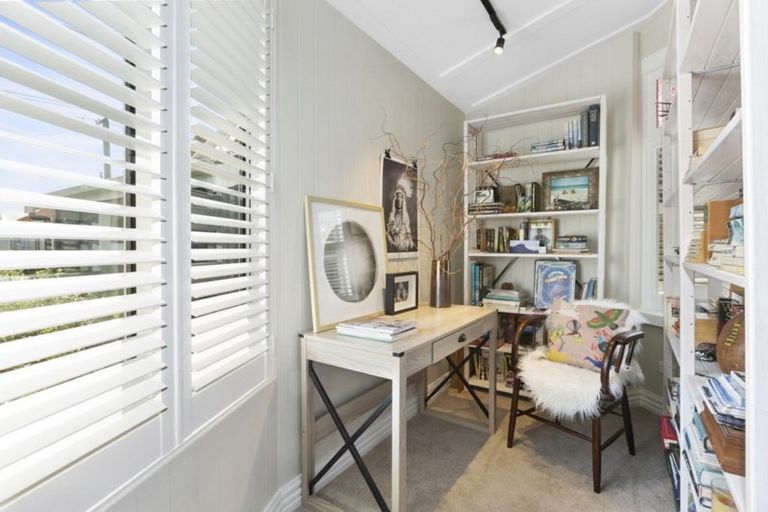 Photo of property in 38 Ings Avenue, Saint Clair, Dunedin, 9012