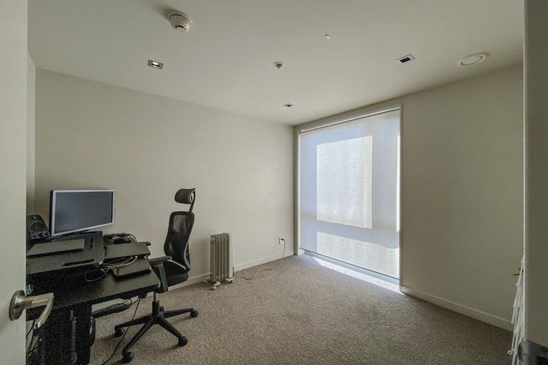Photo of property in Monument Apartments, 9a/245 Wakefield Street, Te Aro, Wellington, 6011