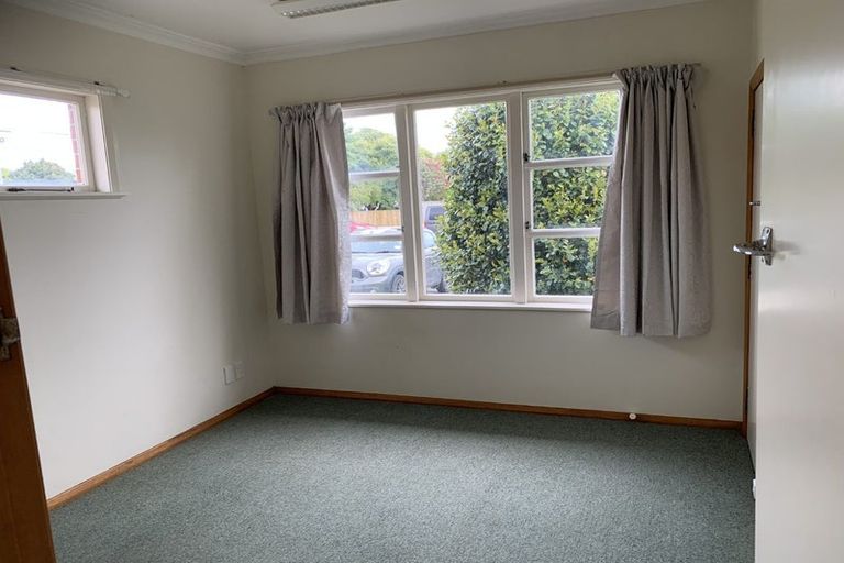 Photo of property in 21 Stanley Street, Levin, 5510