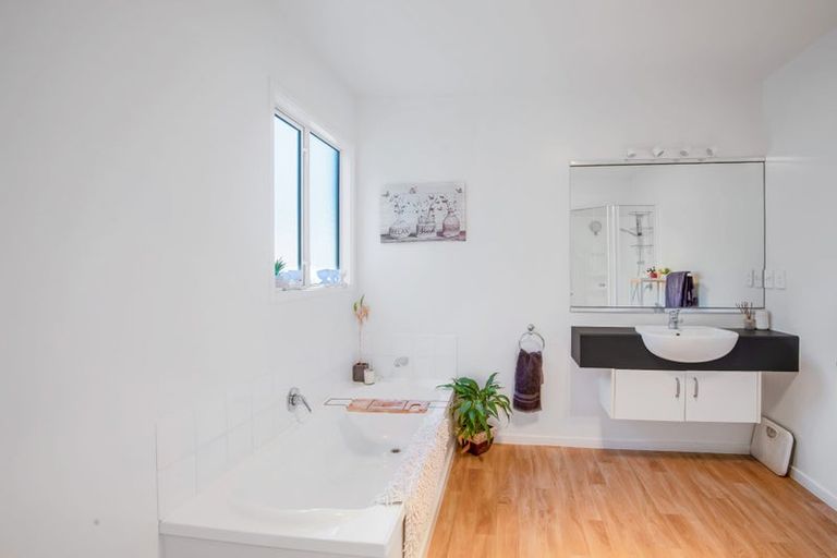 Photo of property in 30 Fairhurst Place, Rolleston, 7614