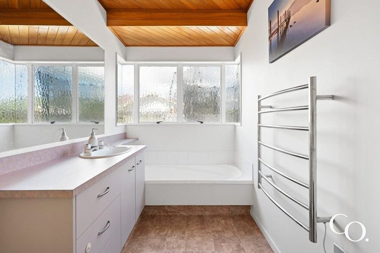 Photo of property in 15 Dalton Drive, Papamoa Beach, Papamoa, 3118