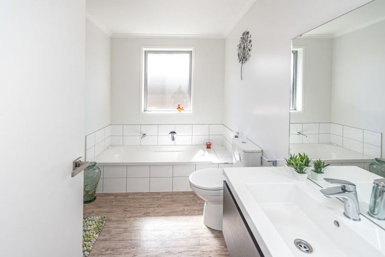 Photo of property in 55 Magnolia Crescent, Tawhero, Whanganui, 4501