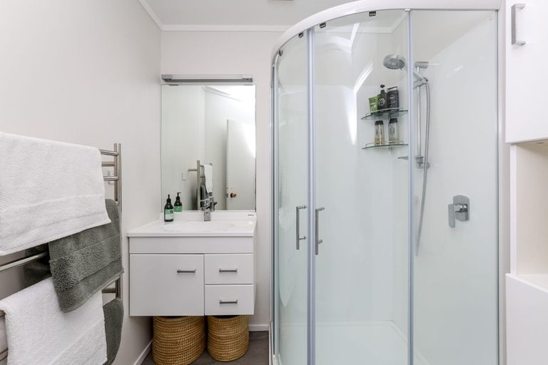 Photo of property in 31 Barrett Street, Westown, New Plymouth, 4310