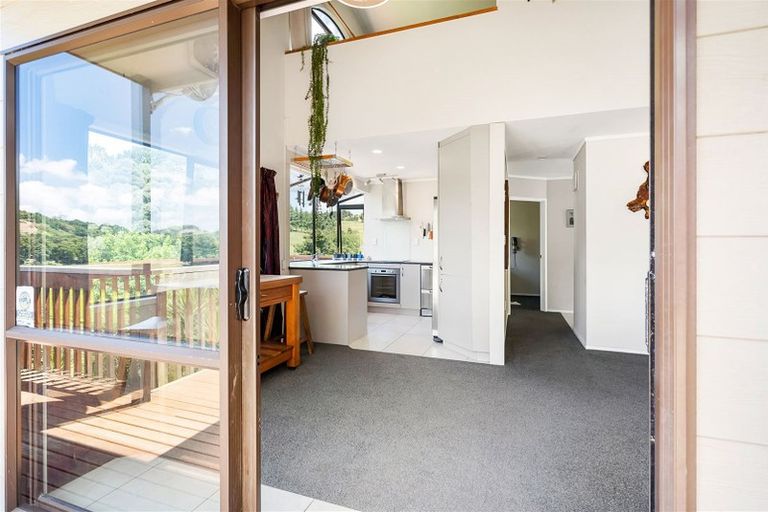 Photo of property in 307 Whananaki North Road, Opuawhanga, Hikurangi, 0181