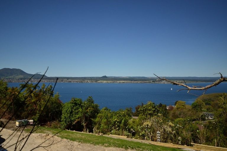 Photo of property in 22 Brunette Drive, Acacia Bay, Taupo, 3330